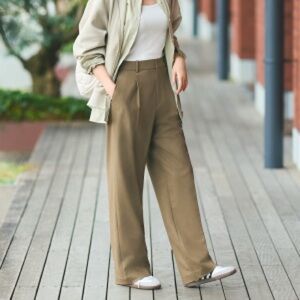 UNIQLO pleated wide leg trouser